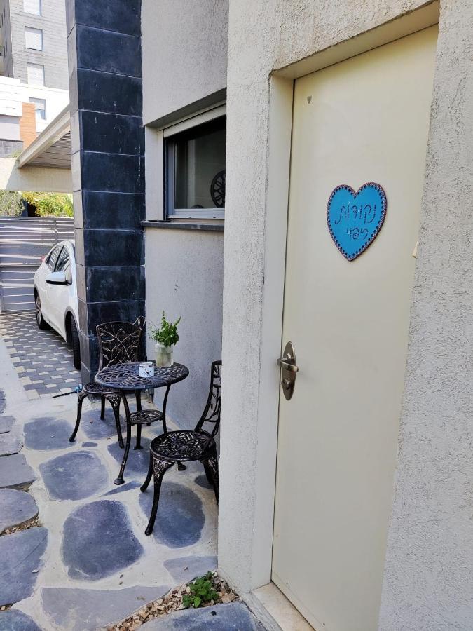 Apartamento נקודות ריפוי Tirat Carmel Exterior foto
